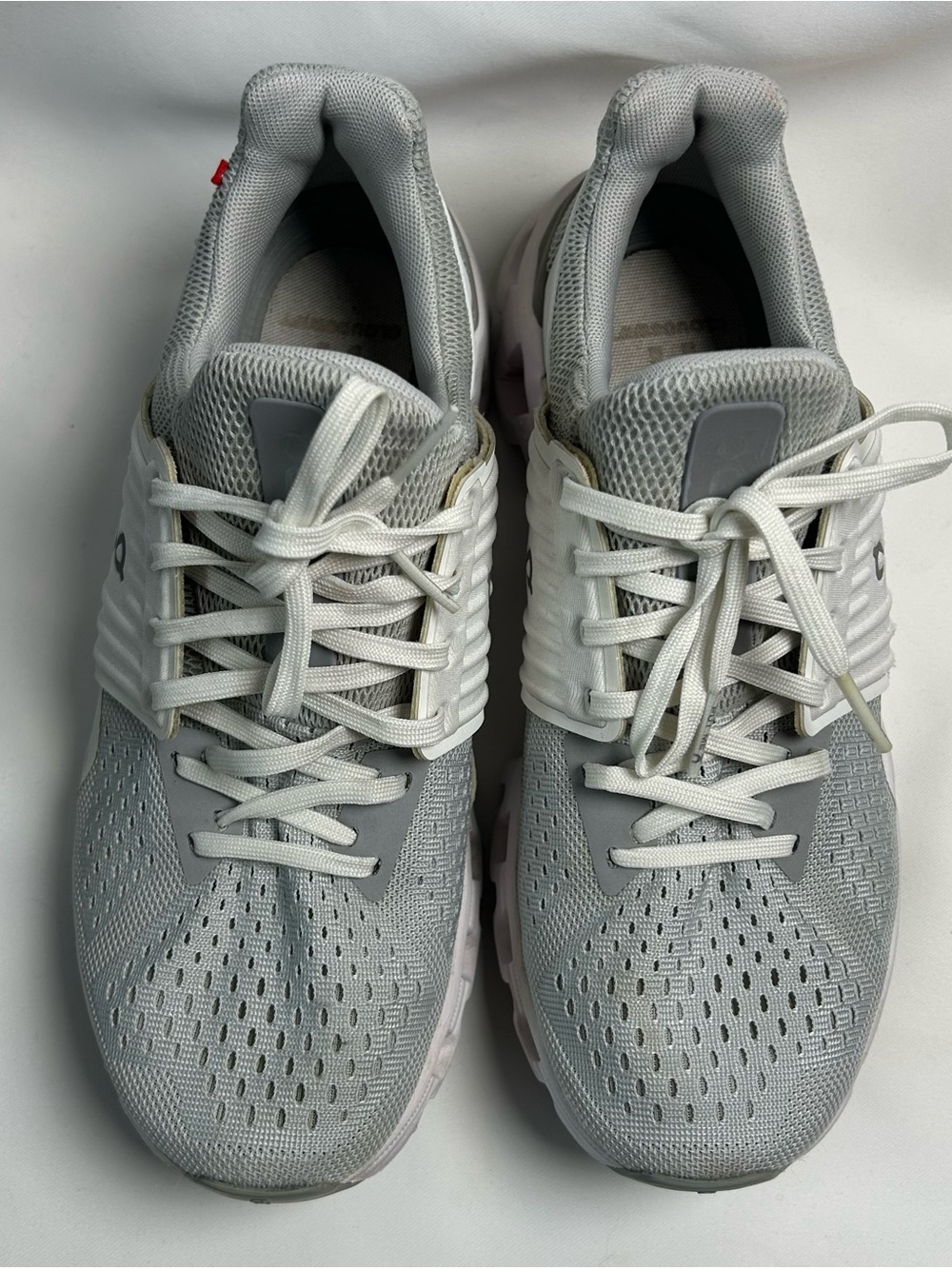 On Cloudswift Running Shoes in Light Gray and White women’s US 7 EU 38 sneakers - Picture 2 of 11
